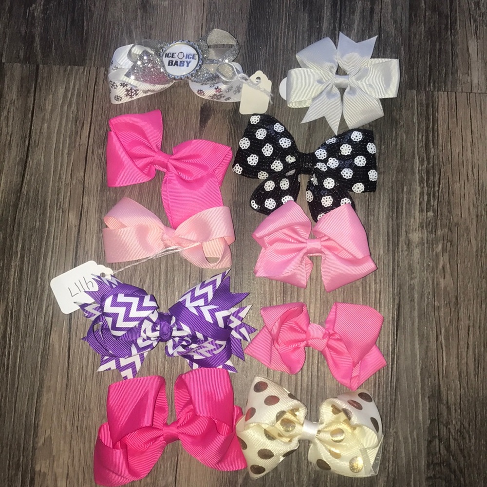 Little girls bows.